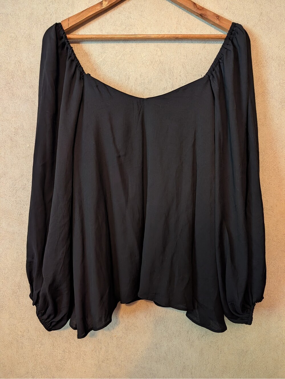 POMANDER PLACE Tuckernuck black long sleeve blouse sz M